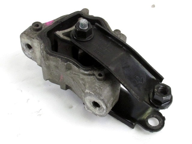 SOPORT DEL MOTOR OEM N. 6G92-6P082-LB PIEZAS DE COCHES USADOS VOLVO XC60 (2008 - 2013)DIESEL DESPLAZAMIENTO 20 ANOS 2012