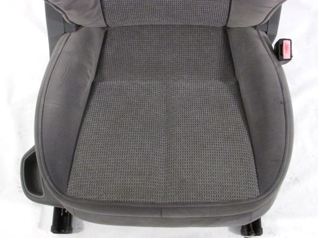 ASIENTO DELANTERO DERECHO OEM N. 18012 SEDILE ANTERIORE DESTRO TESSUTO PIEZAS DE COCHES USADOS PEUGEOT 407 BER/SW (2004 - 06/2008) DIESEL DESPLAZAMIENTO 20 ANOS 2005