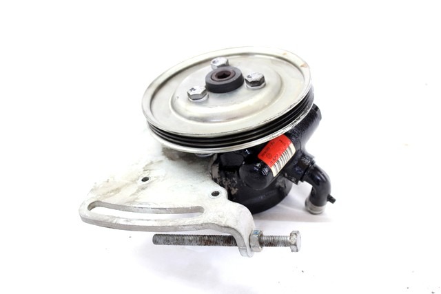 BOMBA DE SERVODIRECCI?N OEM N. 55186711 PIEZAS DE COCHES USADOS FIAT DOBLO MK1 R (2005 - 2009) BENZINA/METANO DESPLAZAMIENTO 16 ANOS 2009