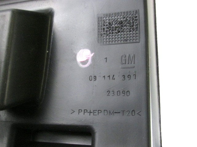 PIEZAS ADOSADAS TABLERO INSTRUM. ABAJO OEM N. 09114391 PIEZAS DE COCHES USADOS OPEL CORSA C (2004 - 10/2006) BENZINA DESPLAZAMIENTO 12 ANOS 2005