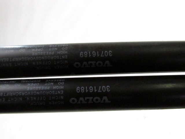 MUELLE D PRESI?N DEL GAS,TAPA PORTAMALET OEM N. 30716189 PIEZAS DE COCHES USADOS VOLVO V50 (2004 - 05/2007) DIESEL DESPLAZAMIENTO 20 ANOS 2005