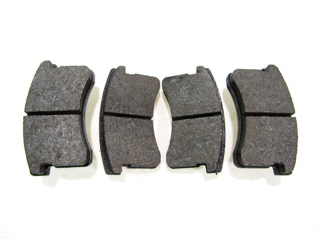 KIT DE LA PASTILLAS DE FRENO OEM N. 04491-87217-000 PIEZAS DE COCHES USADOS DAIHATSU CUORE (1990 - 1994)BENZINA DESPLAZAMIENTO 8 ANOS 1991