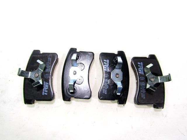 KIT DE LA PASTILLAS DE FRENO OEM N. 04491-87217-000 PIEZAS DE COCHES USADOS DAIHATSU CUORE (1990 - 1994)BENZINA DESPLAZAMIENTO 8 ANOS 1991