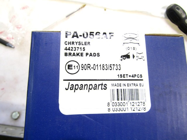 KIT DE LA PASTILLAS DE FRENO OEM N. 4423715 PIEZAS DE COCHES USADOS CHRYSLER VOYAGER ES MK2 (1990 - 1995)BENZINA DESPLAZAMIENTO 30 ANOS 1991