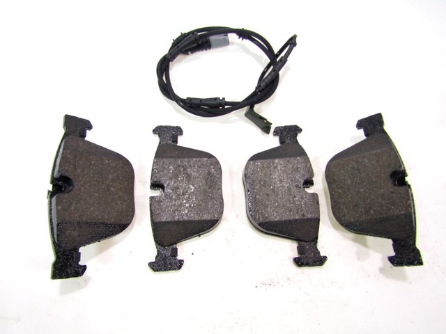 KIT DE LA PASTILLAS DE FRENO OEM N. 34216790966 PIEZAS DE COCHES USADOS BMW SERIE 7 F01/F02 (2008 - 2015)DIESEL DESPLAZAMIENTO 30 ANOS 2010