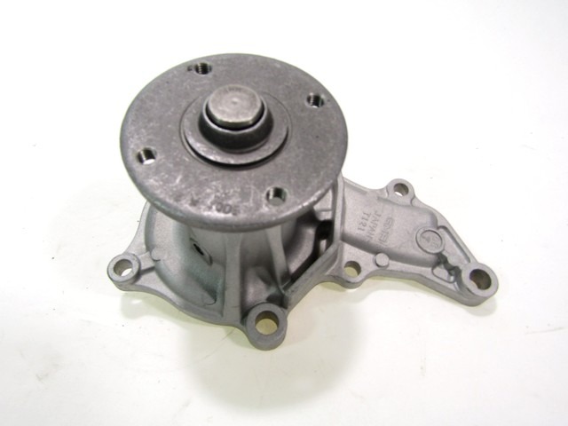 BOMBA DE AGUA ADICIONAL OEM N. 16110-19195 PIEZAS DE COCHES USADOS TOYOTA COROLLA E110 (1995 - 2002)BENZINA DESPLAZAMIENTO 16 ANOS 2001