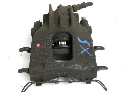 DELANTERO IZQUEIRDO DE FRENO OEM N. 1478514 PIEZAS DE COCHES USADOS FORD FOCUS BER/SW (1998-2001)DIESEL DESPLAZAMIENTO 18 ANOS 2001