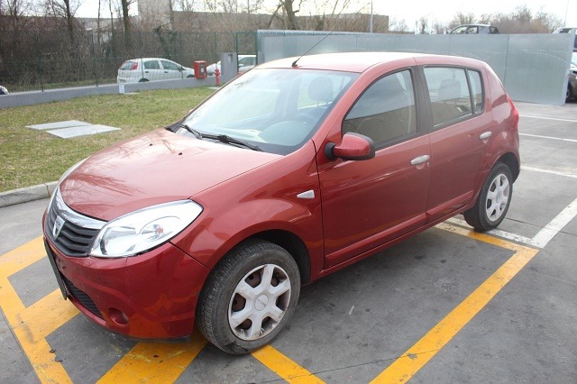 DACIA SANDERO 1.4 G 55KW 5M 5P (2009) RICAMBI IN MAGAZZINO