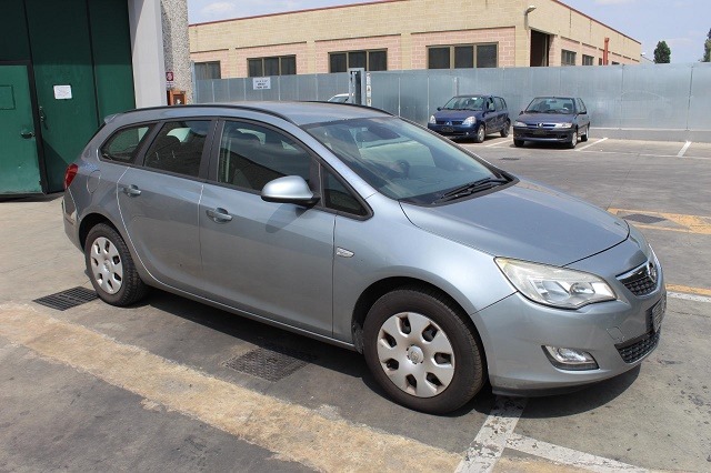 OPEL ASTRA J SW 1.7 D 81KW 6M 5P (2011) RICAMBI IN MAGAZZINO