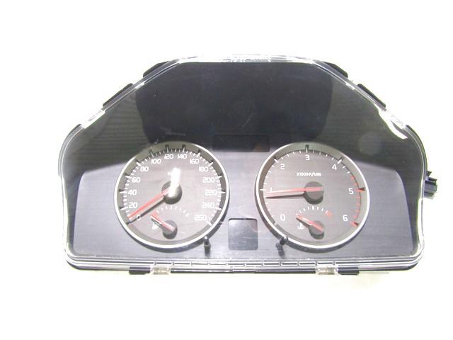 30710071 QUADRO STRUMENTI CONTACHILOMETRI VOLVO V50 SW 2.0 D 100KW 6M 5P (2006) RICAMBIO USATO