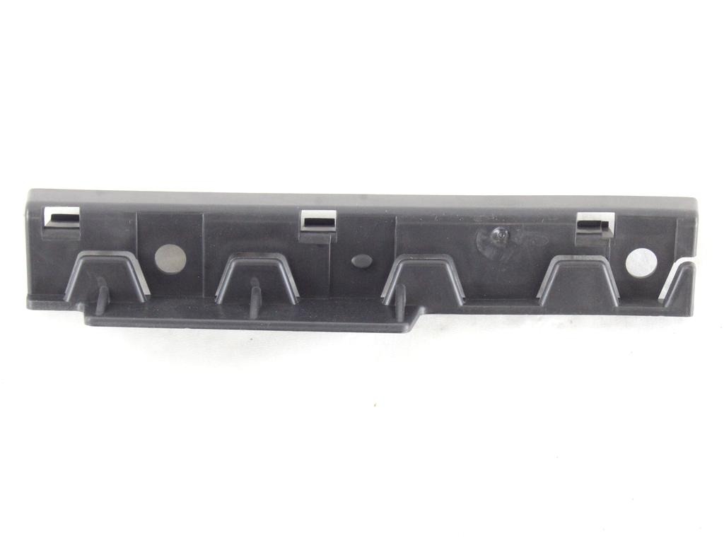 51777066227 STAFFA SUPPORTO PARAURTI ANTERIORE LATO SINISTRO BMW SERIE 5 530D (E60) 3.0 160KW RICAMBIO USATO