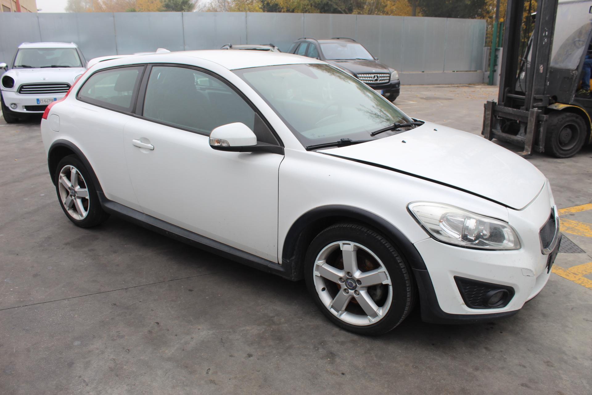 VOLVO C30 1.6 D 84KW 6M 3P (2011) RICAMBI IN MAGAZZINO