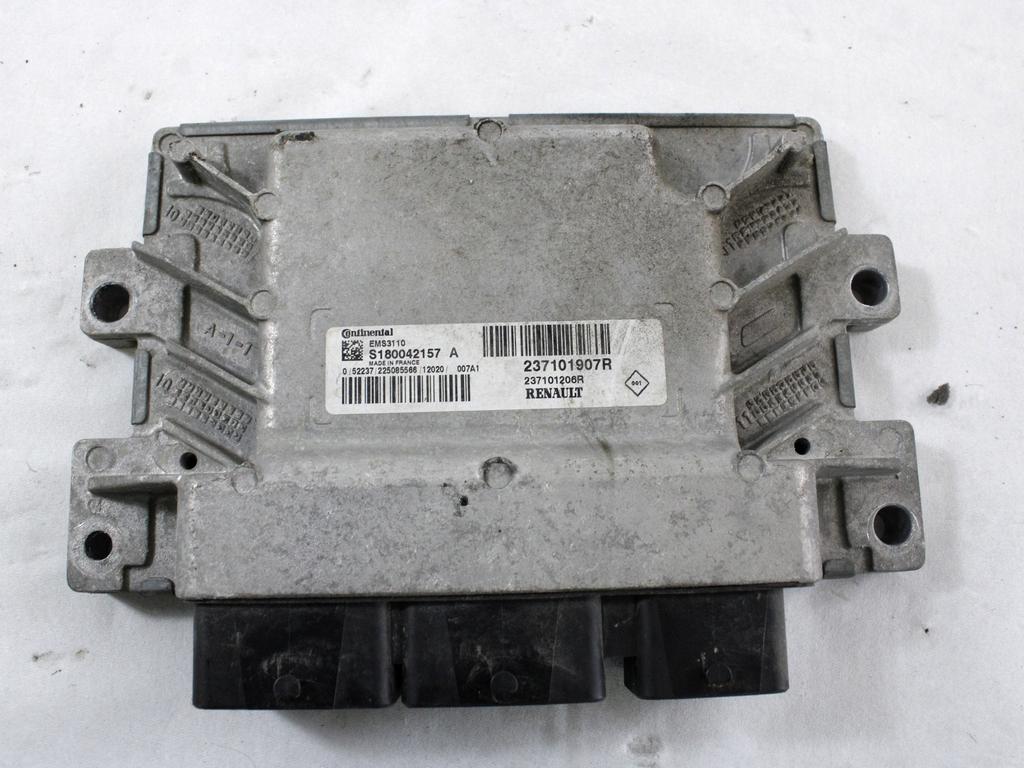 237101907R KIT ACCENSIONE AVVIAMENTO RENAULT CLIO 1.2 B 55KW 5M 5P (2012) RICAMBIO USATO CON CENTRALINA INIEZIONE MOTORE, QUADRO STRUMENTI, BLOCCHETTI ACCENSIONE APERTURA CON CHIAVE 237101206R 8201054128 8200214173 8201060291