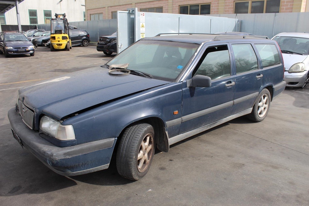 VOLVO 850 SW 2.0 B 93KW 5M 5P (1996) RICAMBI USATI AUTO IN PIAZZALE 