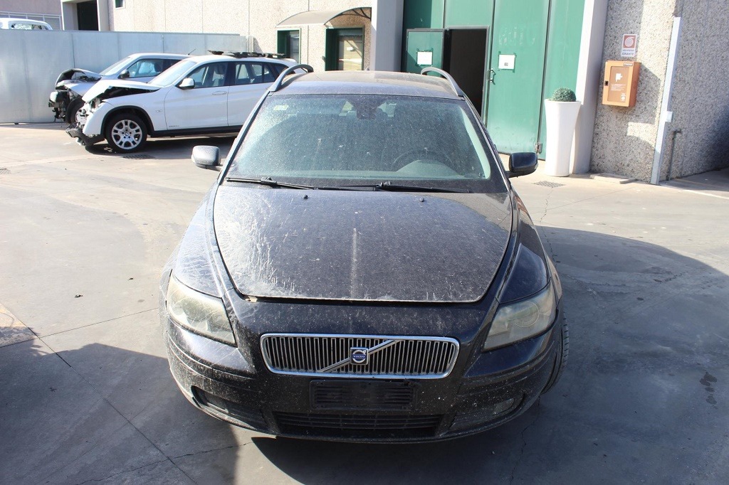 VOLVO V50 SW 2.0 D 100KW 6M 5P (2005) RICAMBI IN MAGAZZINO