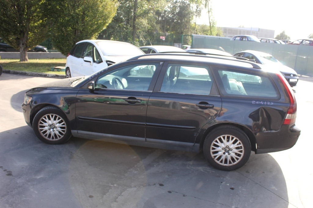 VOLVO V50 SW 2.0 D 100KW 6M 5P (2005) RICAMBI IN MAGAZZINO