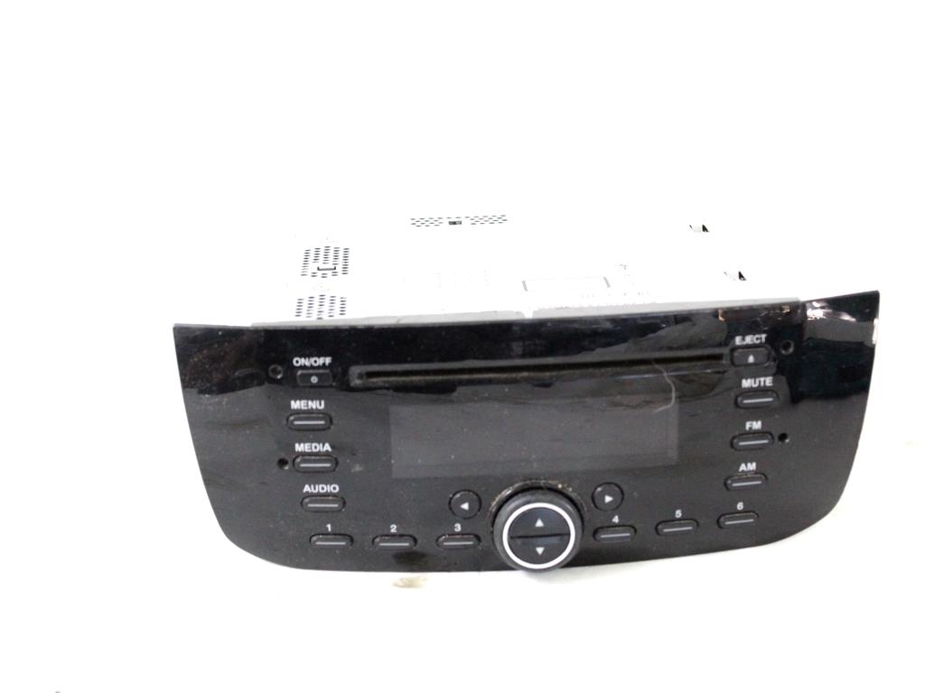 735526154 AUTORADIO FIAT PUNTO EVO 1.3 D 66KW 5M 5P (2010) RICAMBIO USATO (NON FORNIAMO CODICE AUTORADIO, MA SOLO NUMERO DI TELAIO VEICOLO)