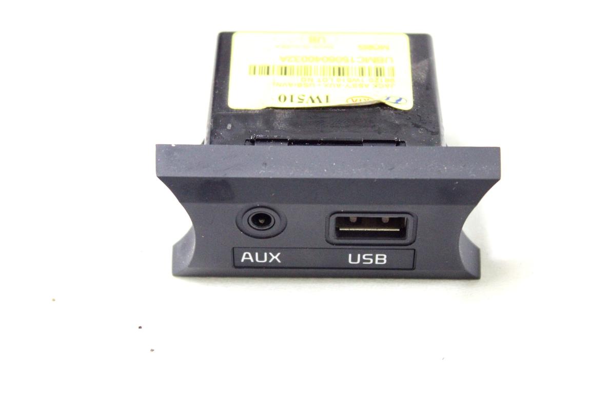 96120-1W510 PORTA INGRESSO USB AUX KIA RIO 1.4 D 66KW 6M 5P (2015) RICAMBIO USATO