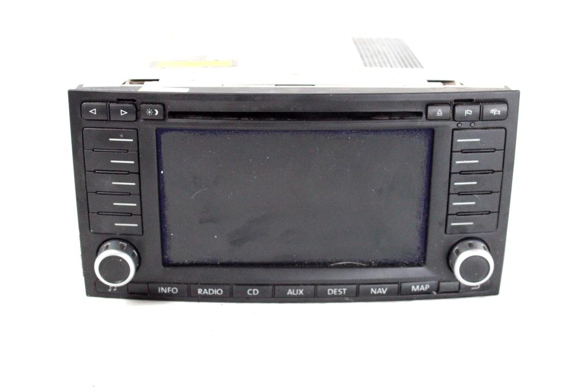 7L6035177E AUTORADIO CON SISTEMA DI NAVIGAZIONE SATELLITARE VOLKSWAGEN TOUAREG 3.0 D 4X4 165KW AUT 5P (2007) RICAMBIO USATO (NON FORNIAMO CODICE AUTORADIO, MA SOLO NUMERI DI TELAIO VEICOLO) 7612002075