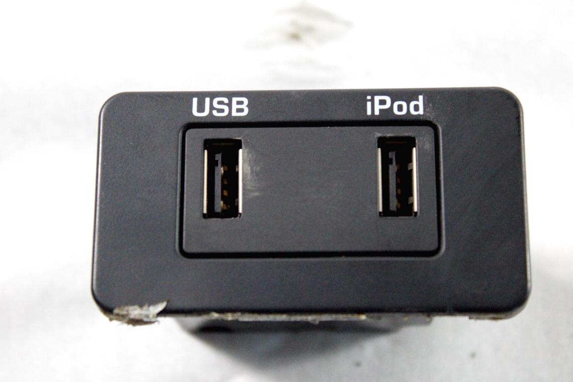 CH2219C166AB PORTE INGRESSO USB LAND ROVER DISCOVERY 4 3.0 D 4X4 155KW AUT 5P (2012) RICAMBIO USATO
