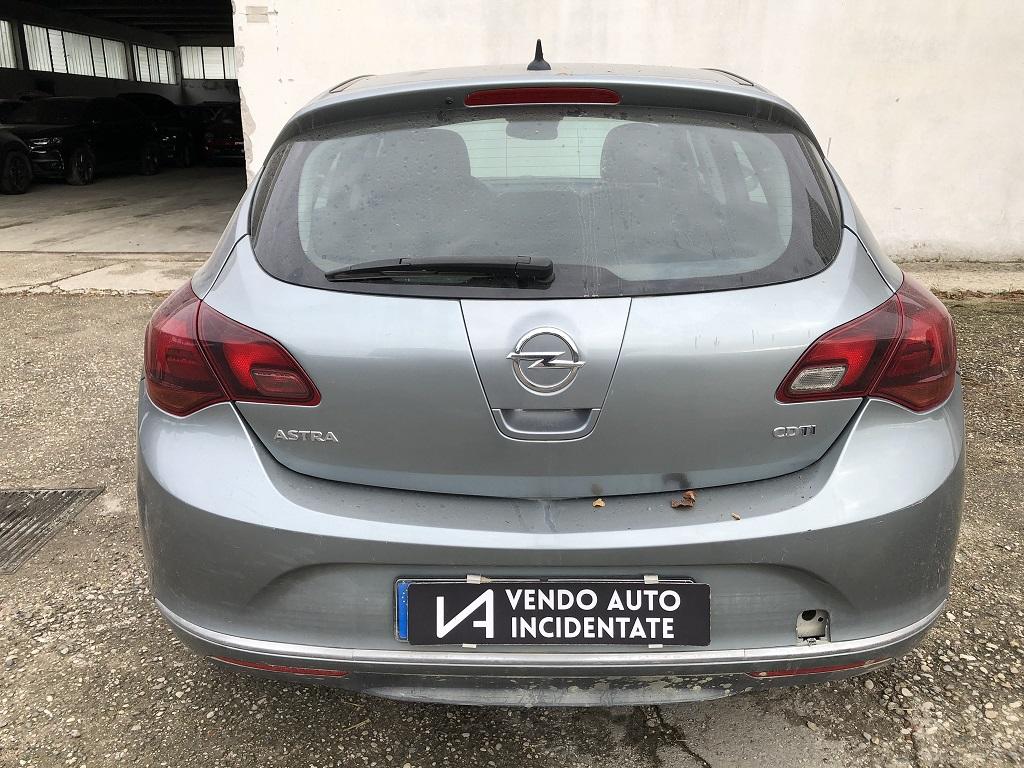 OPEL ASTRA J 1.6 D 100KW 6M 5P (2015) RICAMBI USATI AUTO IN PIAZZALE 