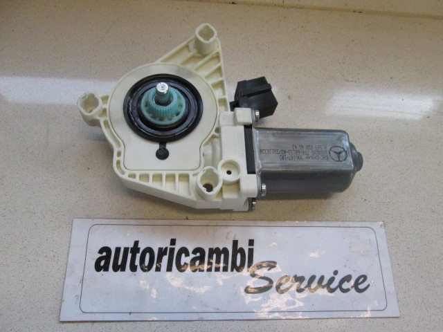 MOTOR DE LA VENTANA DE LA PUERTA TRASERA OEM N. 1698204642 PIEZAS DE COCHES USADOS MERCEDES CLASSE B W245 T245 5P (2005 - 2011) DIESEL DESPLAZAMIENTO 20 ANOS 2007