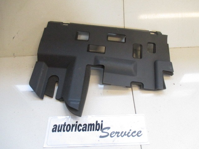 PIEZAS ADOSADAS TABLERO INSTRUM. ABAJO OEM N.  PIEZAS DE COCHES USADOS OPEL CORSA C (2004 - 10/2006) DIESEL DESPLAZAMIENTO 13 ANOS 2006