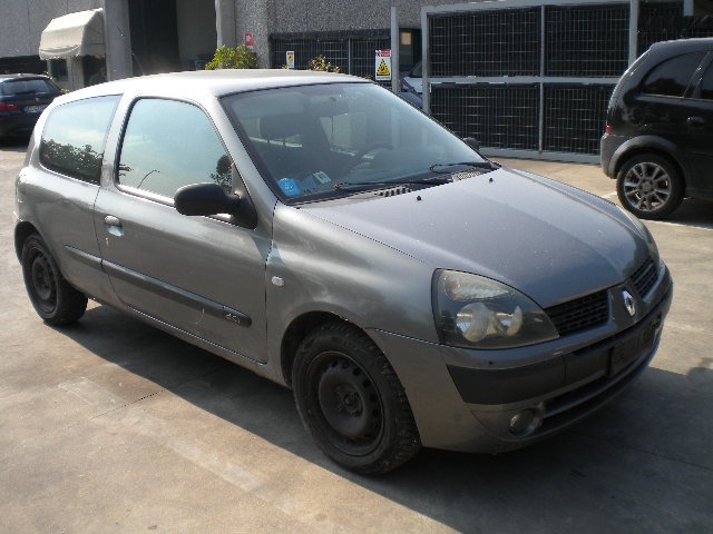 RENAULT OEM N.  PIEZAS DE COCHES USADOS RENAULT CLIO / CLIO STORIA (05/2001 - 2012)  DESPLAZAMIENTO 15 DIESEL ANOS 2003