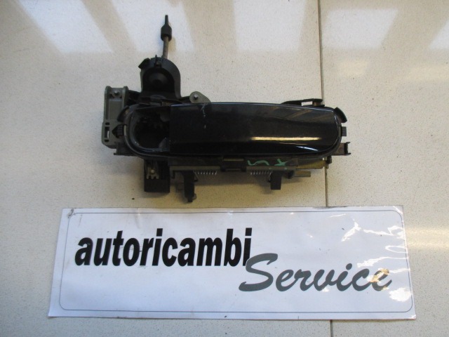 MANIJA DE LA PUERTA DELANTERA IZQUIERDA OEM N. 8E1837207 PIEZAS DE COCHES USADOS AUDI A4 8E2 8E5 B6 BER/SW (2001 - 2005) DIESEL DESPLAZAMIENTO 25 ANOS 2003