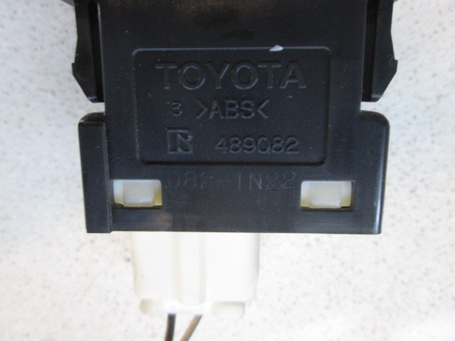 INTERRUPTORES DIVERSOS OEM N.  PIEZAS DE COCHES USADOS TOYOTA RAV 4 (2000 - 2006) DIESEL DESPLAZAMIENTO 20 ANOS 2002