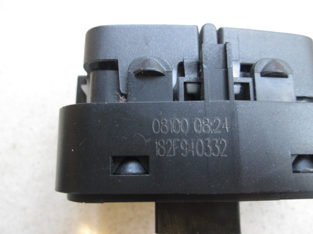 INTERRUPTORES DIVERSOS OEM N. 182F940332 PIEZAS DE COCHES USADOS FIAT CROMA (11-2007 - 2010) DIESEL DESPLAZAMIENTO 19 ANOS 2008