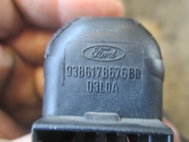 CAMBIAR ESPEJOS EL?CTRICOS OEM N. 93BC17B676BB PIEZAS DE COCHES USADOS FORD FIESTA (2005 - 2006) DIESEL DESPLAZAMIENTO 14 ANOS 2005