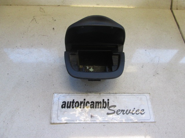 SUPLEMENTO CENICERO - LIGERO - PORTAVASOS OEM N. 9627639377 PIEZAS DE COCHES USADOS PEUGEOT 206 / 206 CC (1998 - 2003) BENZINA DESPLAZAMIENTO 16 ANOS 2002