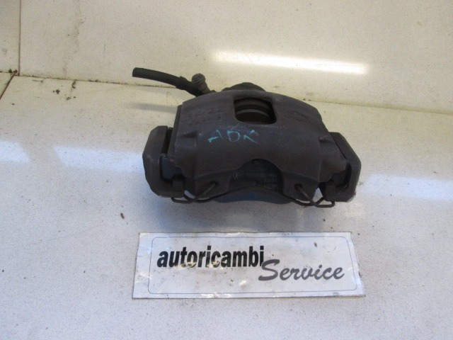 DERECHO DELANTERO FRENO OEM N. 1478474 PIEZAS DE COCHES USADOS FORD FIESTA (2002 - 2004) DIESEL DESPLAZAMIENTO 14 ANOS 2004