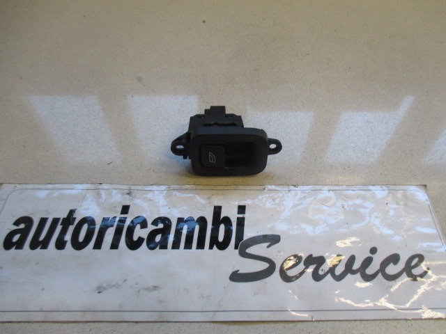 PANEL TRASERO OEM N.  PIEZAS DE COCHES USADOS VOLVO V50 (2004 - 05/2007) DIESEL DESPLAZAMIENTO 20 ANOS 2004