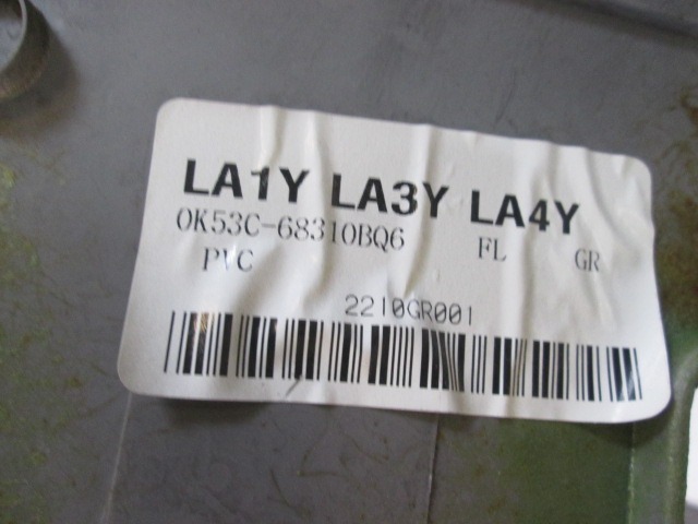 REVESTIM. PUERTA OEM N. 0K53C-68310BQ6 PIEZAS DE COCHES USADOS KIA CARNIVAL MK1 (1998 - 2006)DIESEL DESPLAZAMIENTO 29 ANOS 2003