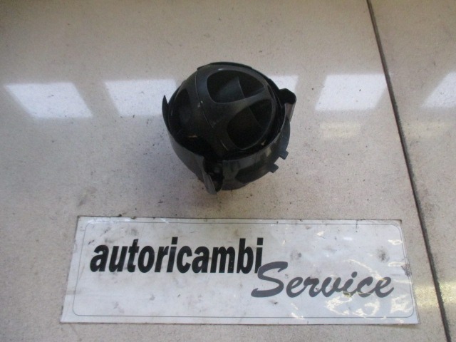 SALIDA DE AIRE OEM N. 735489940 PIEZAS DE COCHES USADOS FORD KA MK2 (2008 - 2016) BENZINA DESPLAZAMIENTO 12 ANOS 2010