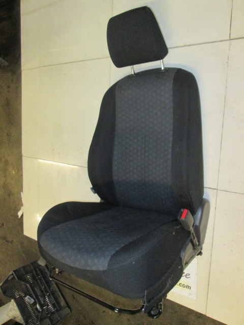 ASIENTO DELANTERO DERECHO OEM N. 32026 SEDILE ANTERIORE DESTRO TESSUTO PIEZAS DE COCHES USADOS TOYOTA URBAN CRUISER (2009 - 2014) DIESEL DESPLAZAMIENTO 14 ANOS 2009