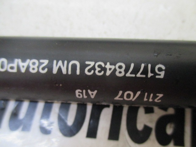 MUELLE D PRESI?N DEL GAS,TAPA PORTAMALET OEM N. 51778432 PIEZAS DE COCHES USADOS FIAT GRANDE PUNTO 199 (2005 - 2012) DIESEL DESPLAZAMIENTO 13 ANOS 2007