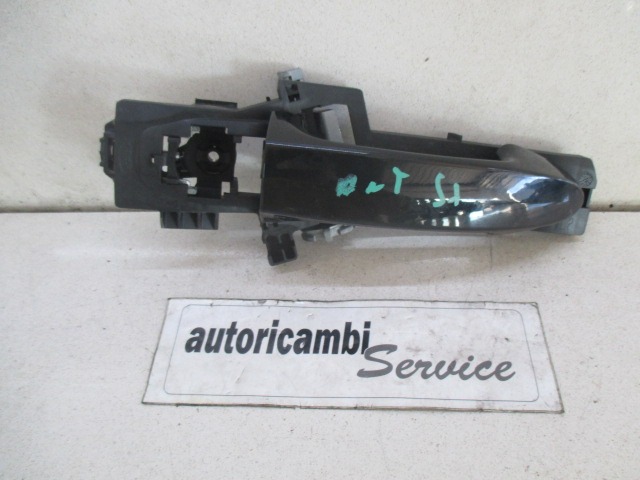 MANIJA DE LA PUERTA DELANTERA IZQUIERDA OEM N. 8A61-A224A37 PIEZAS DE COCHES USADOS FORD FIESTA (09/2008 - 11/2012) BENZINA/GPL DESPLAZAMIENTO 14 ANOS 2010