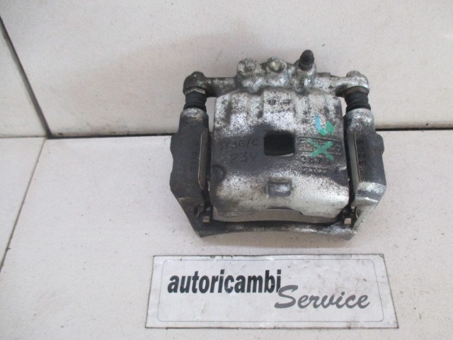 DELANTERO IZQUEIRDO DE FRENO OEM N. 1766840 PIEZAS DE COCHES USADOS FORD FIESTA (09/2008 - 11/2012) BENZINA/GPL DESPLAZAMIENTO 14 ANOS 2010