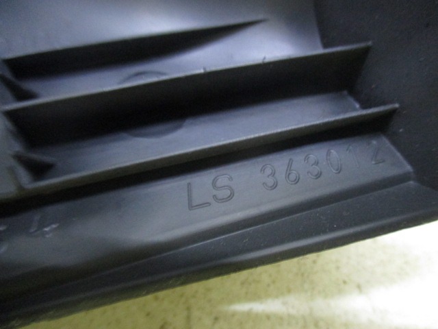 PIEZAS ADOSADAS CONSOLA CENTRAL OEM N. 363012 PIEZAS DE COCHES USADOS LANCIA Y YPSILON 843 (2003-2006) DIESEL DESPLAZAMIENTO 13 ANOS 2004