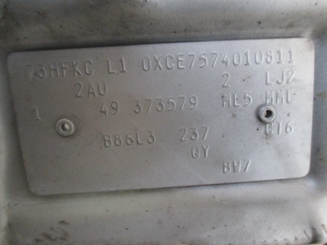 CHAPA DEBAJO DEL CAP? OEM N. 49373579 PIEZAS DE COCHES USADOS OPEL MERIVA A (2003 - 2006) BENZINA DESPLAZAMIENTO 14 ANOS 2006