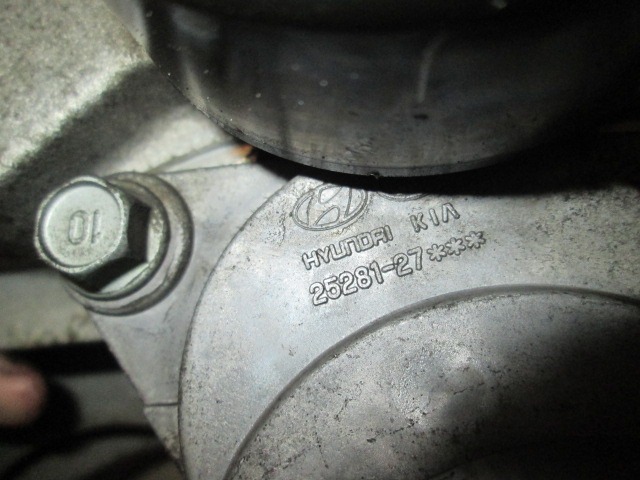 SOPORTE TENSOR DE CORREA MECANICO OEM N. 2528127010 PIEZAS DE COCHES USADOS KIA CARENS (2006 - 2013) DIESEL DESPLAZAMIENTO 20 ANOS 2008