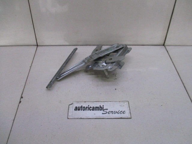 SISTEMA DE ELEVACI?N MANUAL DE LA VENTANA TRASERA OEM N. 82721AX11B PIEZAS DE COCHES USADOS NISSAN MICRA K12 K12E (01/2003 - 09/2010) BENZINA DESPLAZAMIENTO 12 ANOS 2003